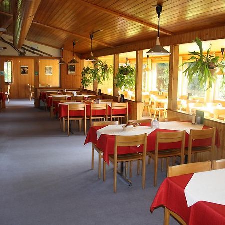 Sporti Grusch Hostel Zewnętrze zdjęcie