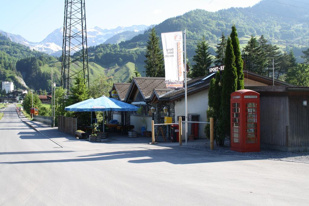Sporti Grusch Hostel Zewnętrze zdjęcie