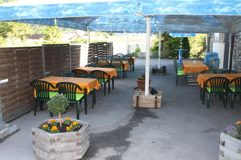 Sporti Grusch Hostel Zewnętrze zdjęcie